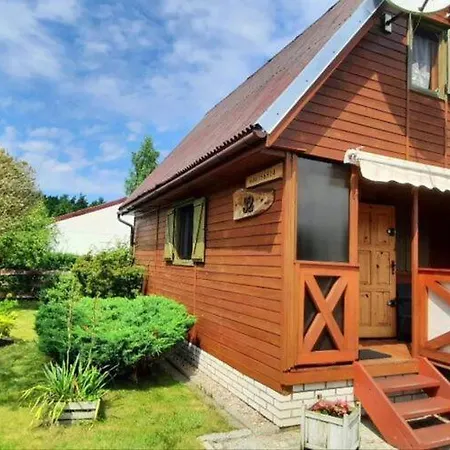 Comfortable House With Private Garden, Rusinowo Vakantiehuis