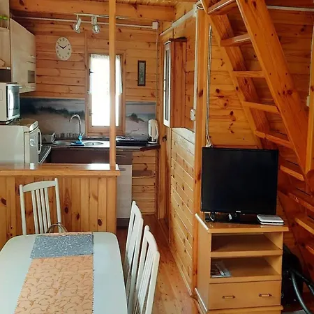 Comfortable House With Private Garden, Rusinowo Vakantiehuis *