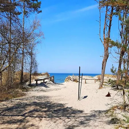 Vakantiehuis Comfortable House With Private Garden, Rusinowo Rusinowo (Slawno)
